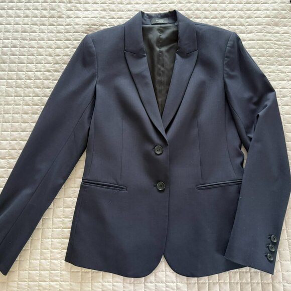 Theory Blazer Classic Navy 2 Button Size 8 - Picture 1 of 4